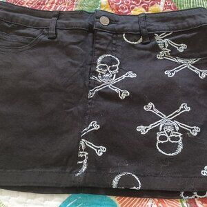 Royal Bones (by Daang) Black with White Skulls/Crossbones, Mini Skirt, Medium